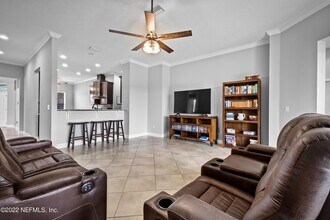 1042 Southern Hills Dr in Orange Park, FL - Building Photo - Building Photo