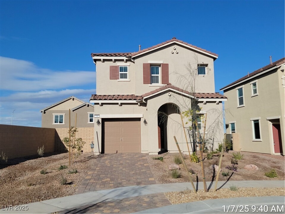 398 Moonlight Opera Ct in Henderson, NV - Building Photo