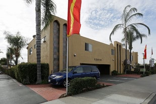 Imperial Palms Apartments