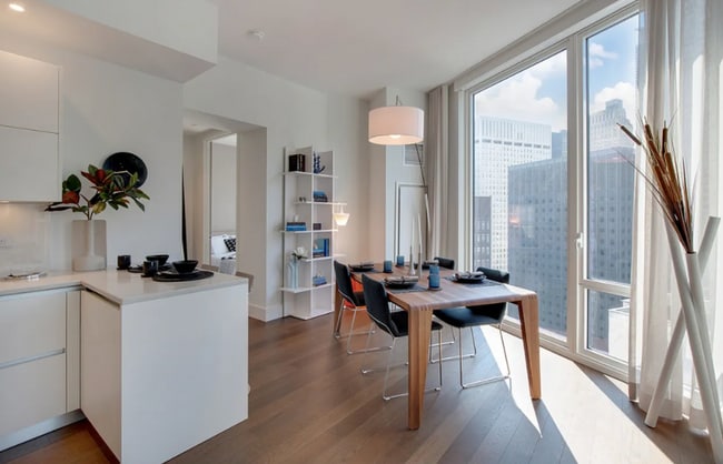 LUXURY 1 BED WITH SWEEPING CITY VIEWS IN P in New York, NY - Building Photo - Building Photo