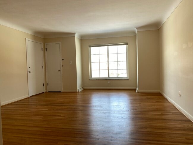 4011 Hillandale Rd, Unit 3 in Ottawa Hills, OH - Building Photo - Building Photo