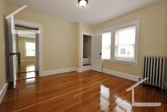 32 Perthshire Rd-Unit -2 in Boston, MA - Building Photo - Building Photo