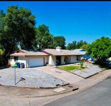 1200 Hawthorne Ave in Redding, CA - Building Photo