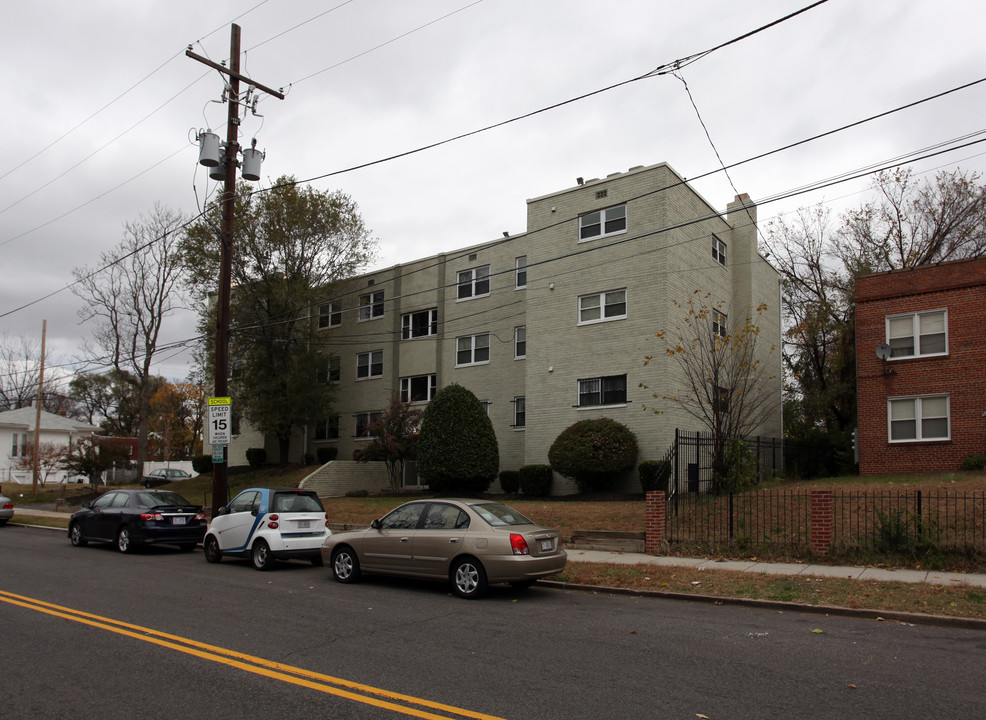 4810 Quarles St NE in Washington, DC - Building Photo