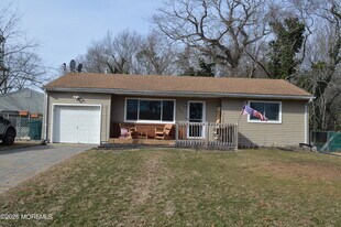 336 Enterprise Dr in Forked River, NJ - Building Photo