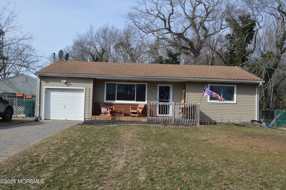 336 Enterprise Dr in Forked River, NJ - Building Photo