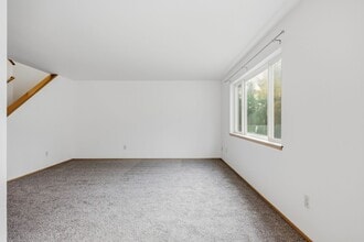 623 School St SE in Lacey, WA - Building Photo - Building Photo