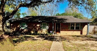 4306 Via Alta Dr in Mobile, AL - Building Photo
