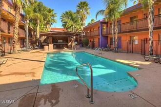 55 N Cherry Ave in Tucson, AZ - Foto de edificio - Building Photo