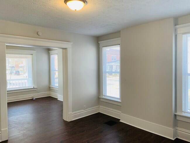264 Miller Ave in Columbus, OH - Building Photo - Building Photo