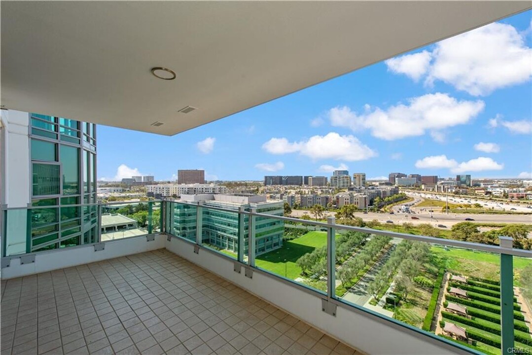 3141 Michelson Dr in Irvine, CA - Building Photo