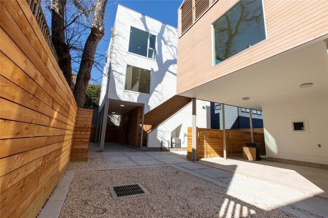 property at 3512 Mt Vernon St