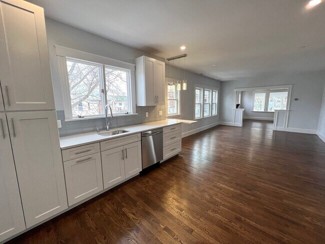 38 Foster St in Arlington, MA - Building Photo - Building Photo