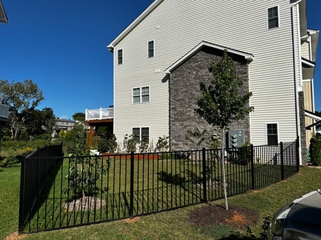 property at 1373 Palomino Trl