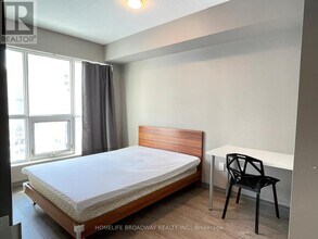 321 Spruce St in Waterloo, ON - Building Photo - Building Photo