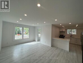 22 Macoomb Dr in Welland, ON - Building Photo - Building Photo