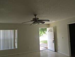 1513 Illinois Ave in St. Cloud, FL - Building Photo - Building Photo