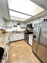 5840 W Winchcomb Dr in Glendale, AZ - Building Photo - Building Photo