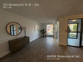 525 Wyandotte St W in Windsor, ON - Building Photo - Building Photo