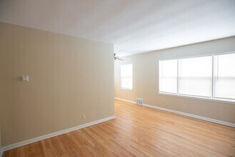 1323-1333 E Colorado Apartments in Milwaukee, WI - Building Photo - Building Photo
