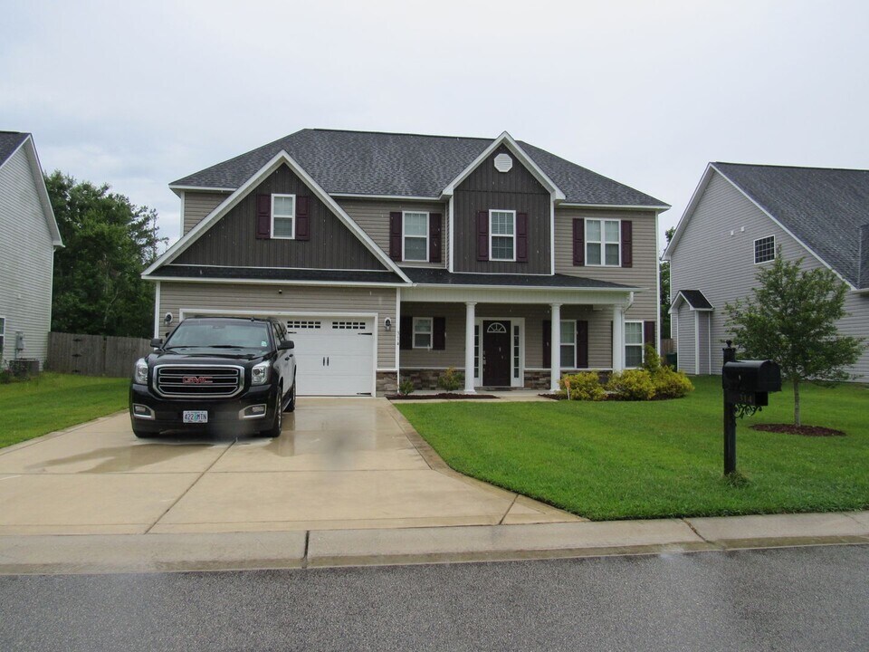 314 Old Snap Dragon Ct in Jacksonville, NC - Building Photo