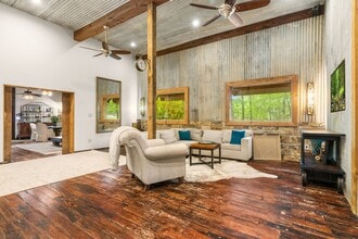 15058 Lake Paula Dr in Willis, TX - Building Photo - Building Photo