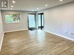 80 Maple Grove Ave in Richmond Hill, ON - Building Photo - Building Photo