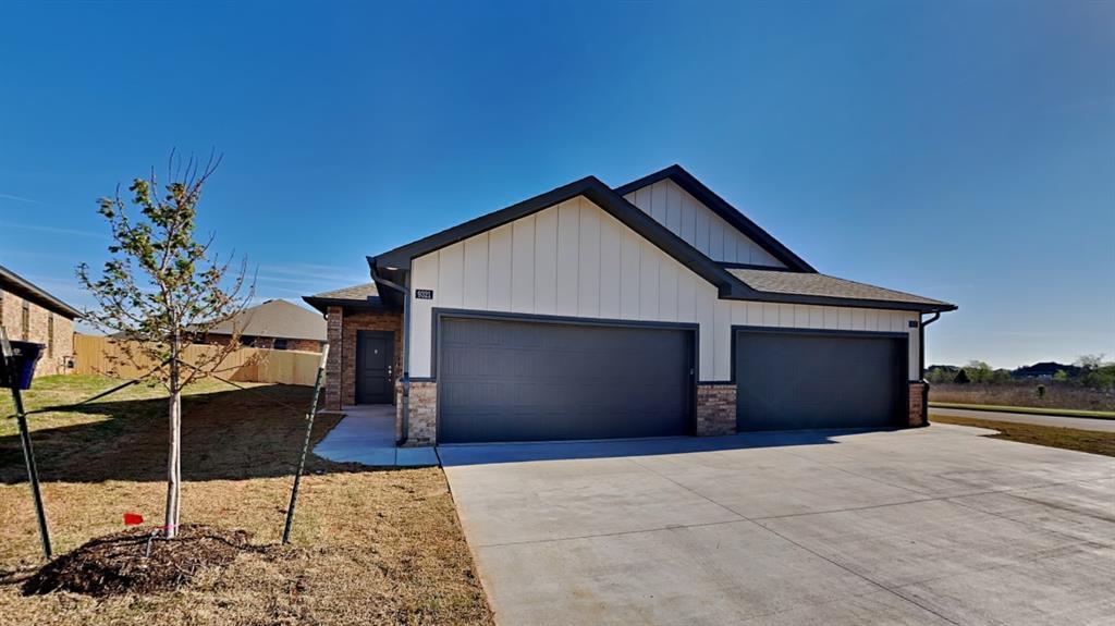 9348 NW 125th St in Yukon, OK - Building Photo
