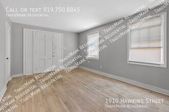 1910 Hawkins St in Raleigh, NC - Foto de edificio - Building Photo