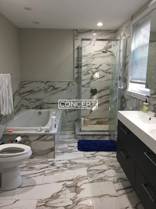 1000 Memorial Dr in Cambridge, MA - Building Photo - Building Photo