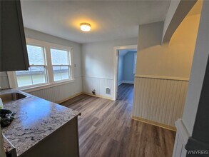 693 Lasalle Ave in Buffalo, NY - Building Photo - Building Photo