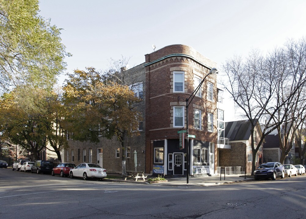 2026 W Webster Ave in Chicago, IL - Building Photo