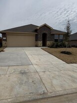 421 Blanco Dr in Azle, TX - Building Photo