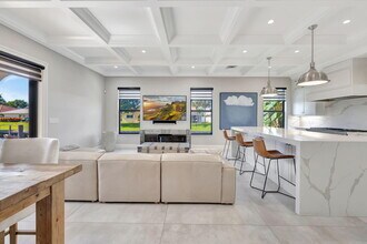 832 SW 34th Ave in Boynton Beach, FL - Building Photo - Building Photo
