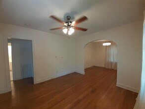 1300 Lorrain St in Austin, TX - Building Photo - Building Photo