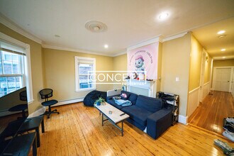 135 St Alphonsus St in Boston, MA - Building Photo - Building Photo