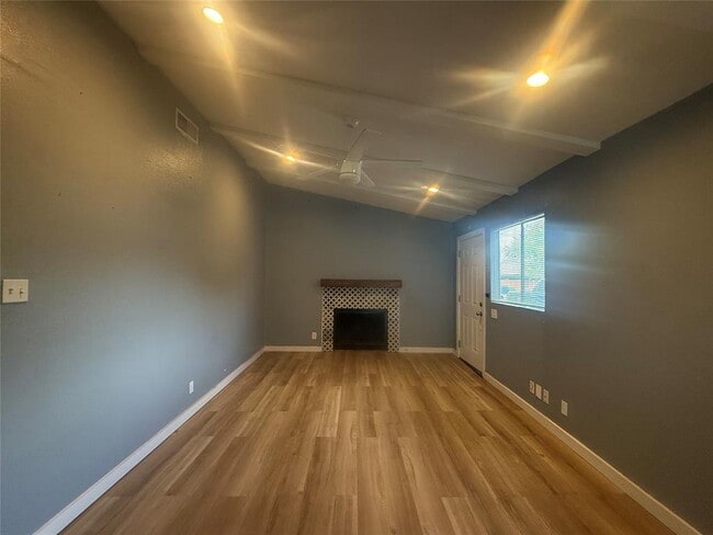 1700 Royal Hill Dr in Austin, TX - Building Photo - Building Photo