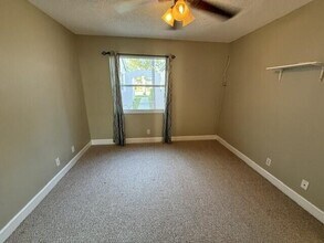 1045 Island Manor Dr in Greenacres, FL - Building Photo - Building Photo