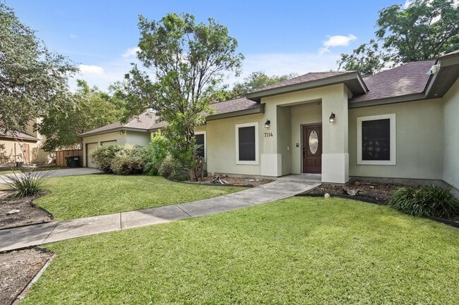 7114 Bethencourt in San Antonio, TX - Building Photo - Building Photo