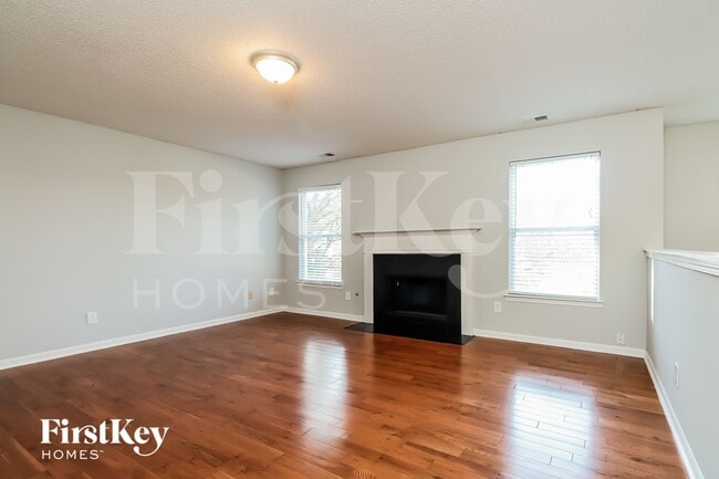 613 Pipkin Dr in Mcdonough, GA - Foto de edificio - Building Photo