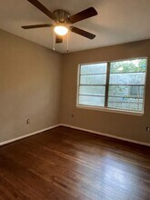 4914 Meadow Park Dr in Houston, TX - Building Photo - Building Photo