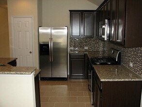 13113 Southern Creek Dr in Pearland, TX - Building Photo - Building Photo