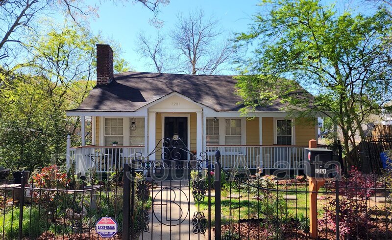 1201 Hosea L Williams Dr SE in Atlanta, GA - Building Photo
