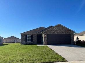 3216 E Jace St in Siloam Springs, AR - Building Photo - Building Photo