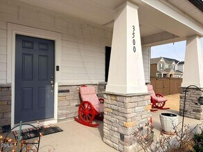 3500 Barn Rd in Apex, NC - Foto de edificio - Building Photo