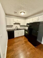 2107 Epworth Dr NE in Huntsville, AL - Building Photo - Building Photo