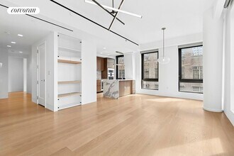 242 Broome St in New York, NY - Building Photo - Building Photo