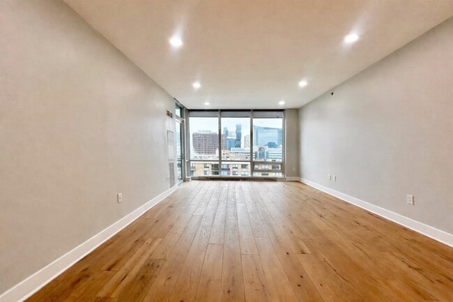 20 Newport Pkwy in Jersey City, NJ - Building Photo - Building Photo