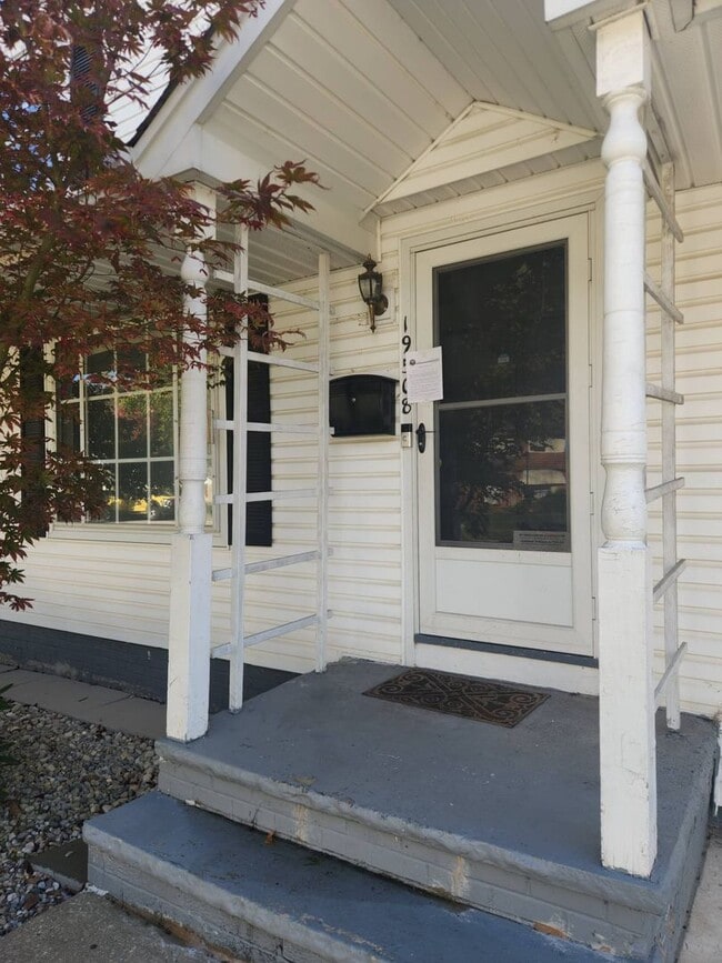 19508 Lanbury Ave in Warrensville Heights, OH - Building Photo - Building Photo