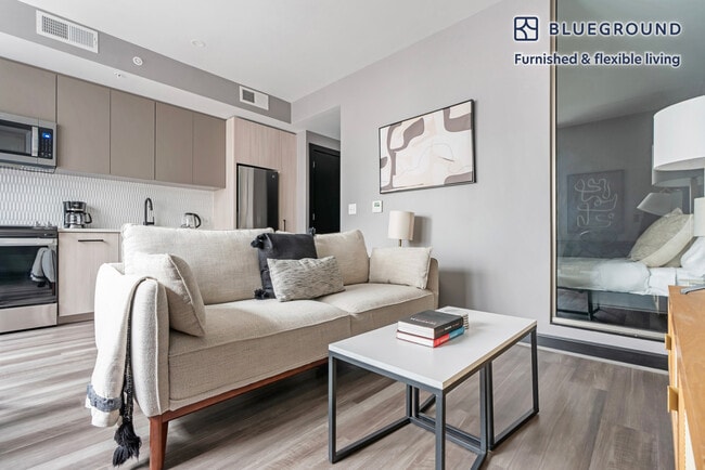 1313 L St NW in Washington, DC - Building Photo - Building Photo